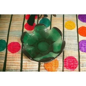 Vintage Emerald Green Lotus Style Art Glass Ashtray